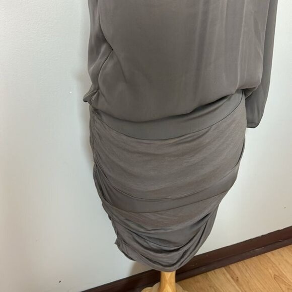 Alice + Olivia Taupe One-Shoulder Draped Mini Dress – Silk Blend Large Gray - Picture 6 of 8